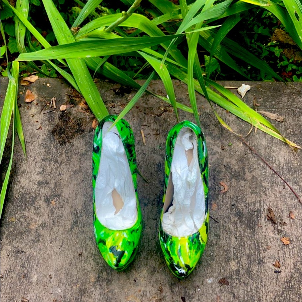 Glow in the dark stilettos